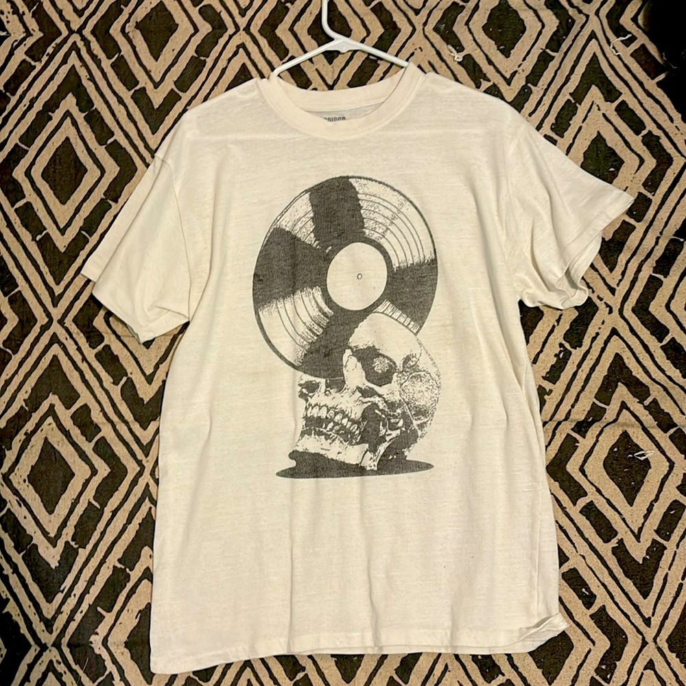oversized graphic tee